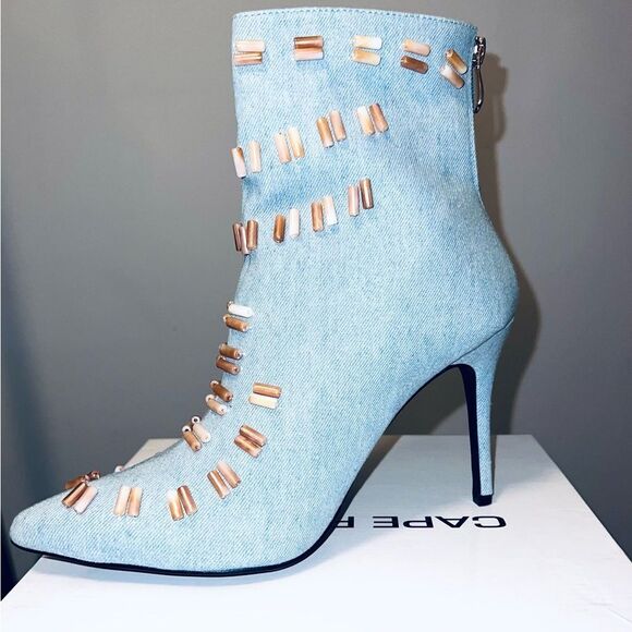 New Cape Robbin Denim Boots - Picture 4 of 7